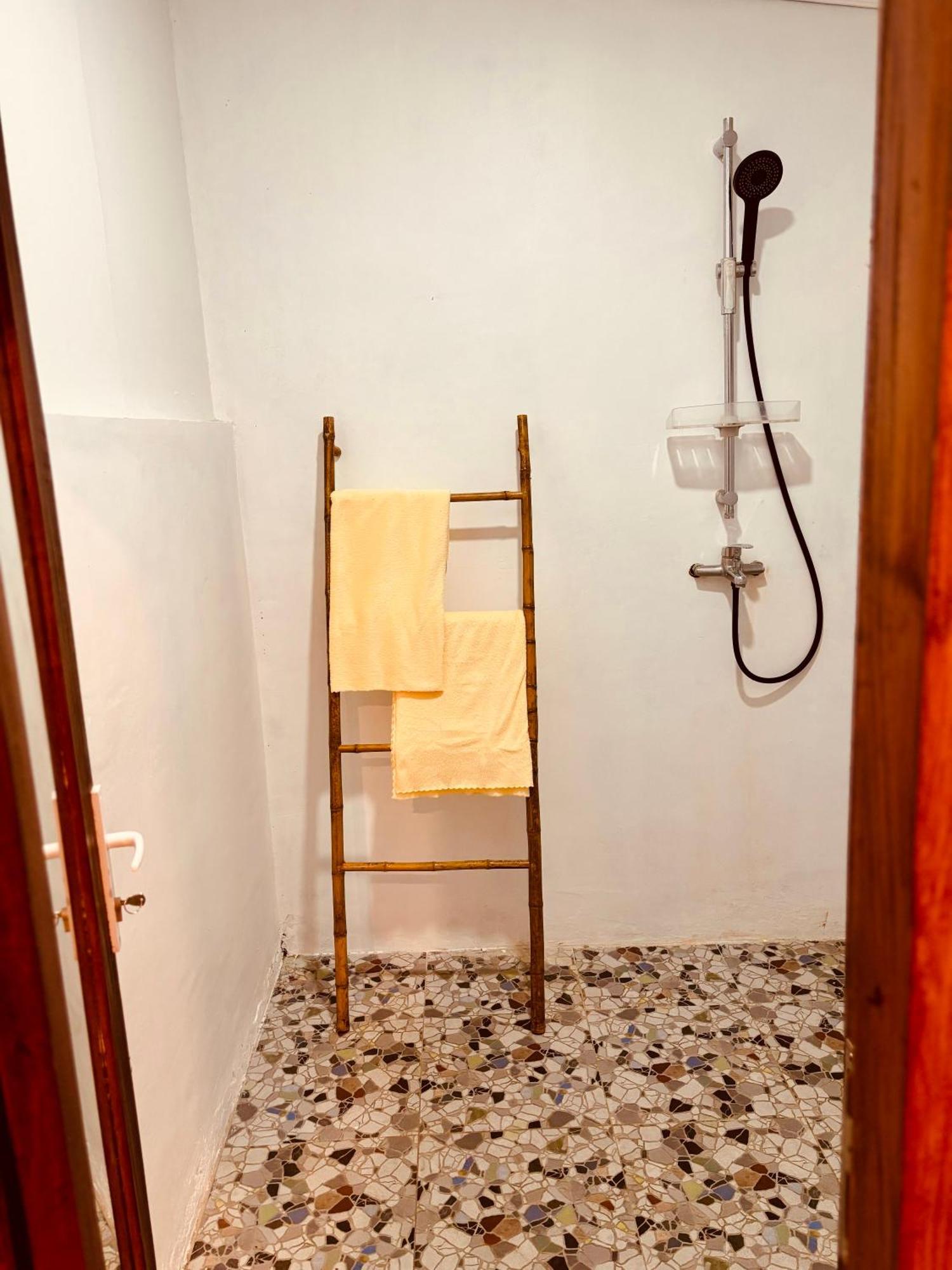 Anjani Larva Cottage - Homestay And Eatery Senaru Luaran gambar